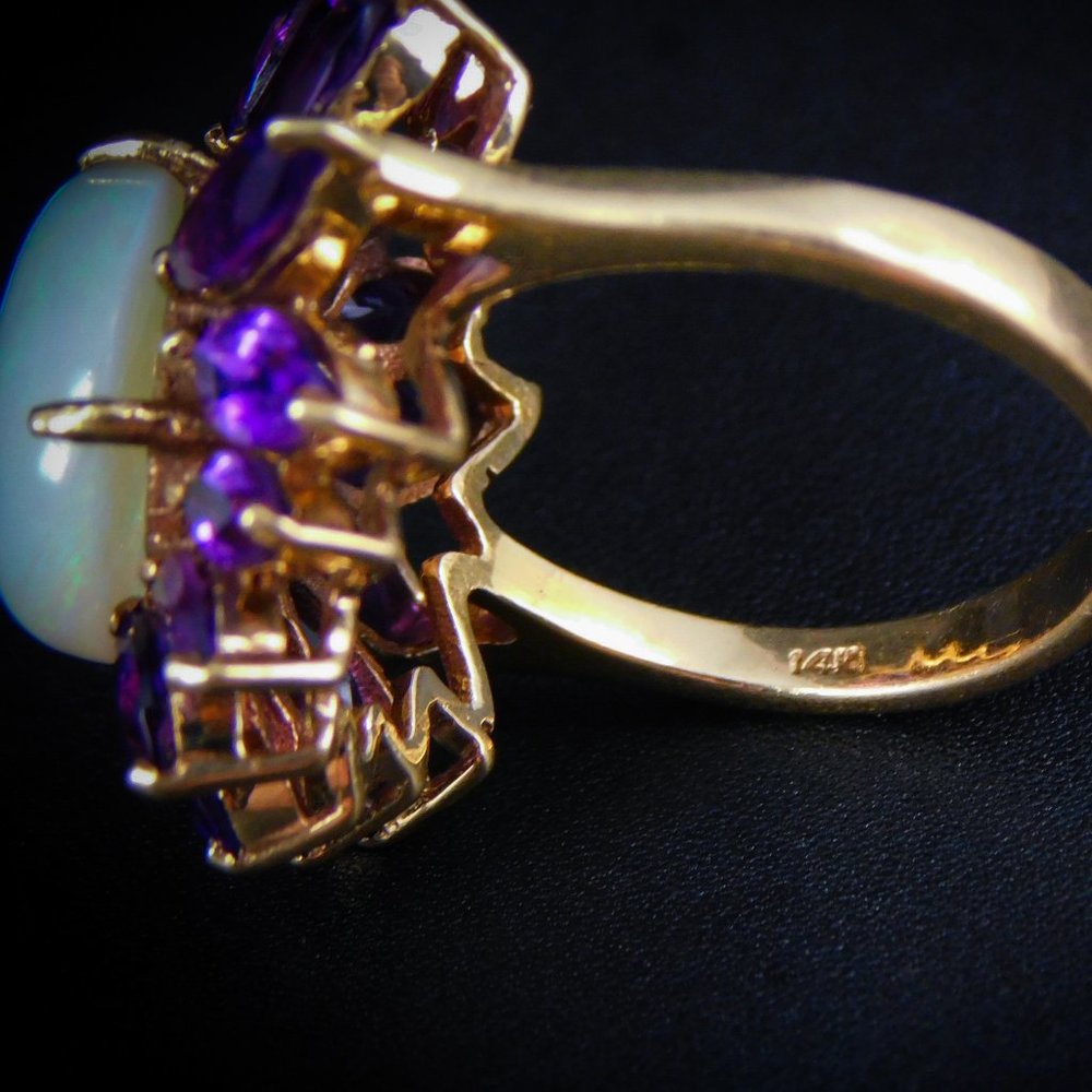 Darling Vintage Flower Ring Amethyst and Large Opal.14K Gold. Very collectible🌸 - Picture 10 of 11